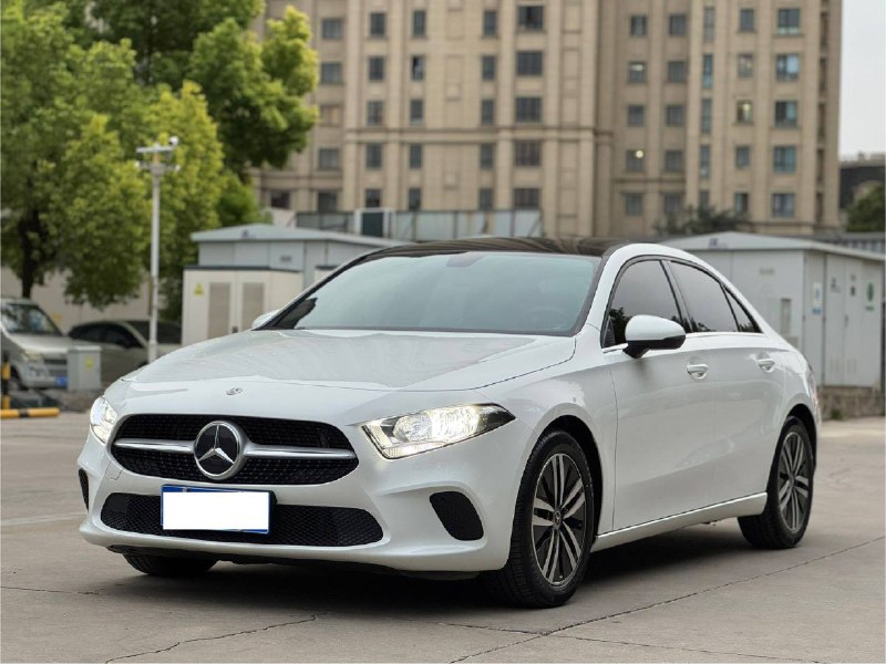 Mercedes-Benz A-Класс 2022, фото 1