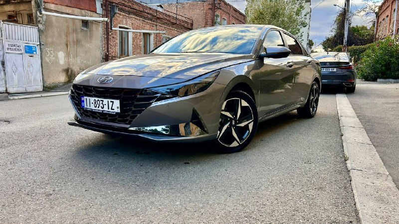 Hyundai Elantra 2023, фото 1